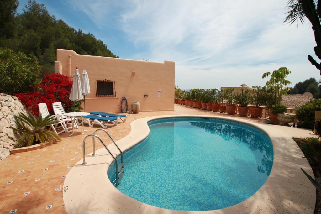 Chrisuli - Well Furnished Villa With Panoramic Views In Морайра Стая снимка